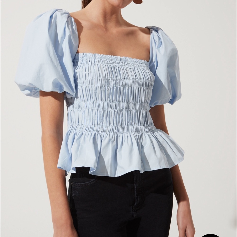 Astr the label savina bubble sleeve top lt blue XS